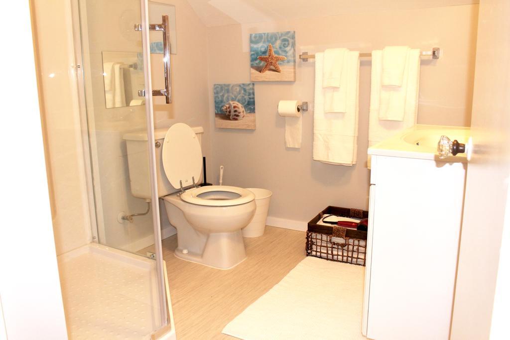 Artistic Apartment Near Downtown Victoria Zewnętrze zdjęcie